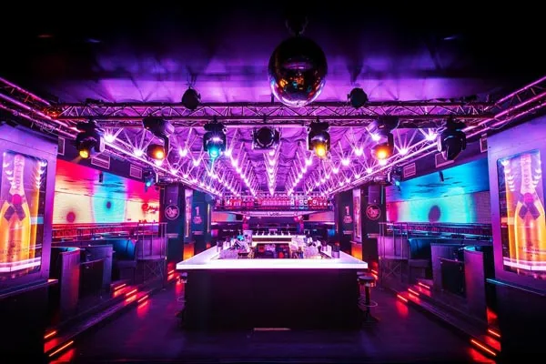Định nghĩa cơ bản: Beer club và Quán bar