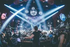 Lưu ý khi tham gia các đêm nhạc có DJ nổi tiếng tại beer club