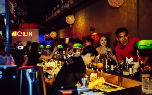 Phục vụ tại beer club: Những điều cần biết để có trải nghiệm tốt nhất
