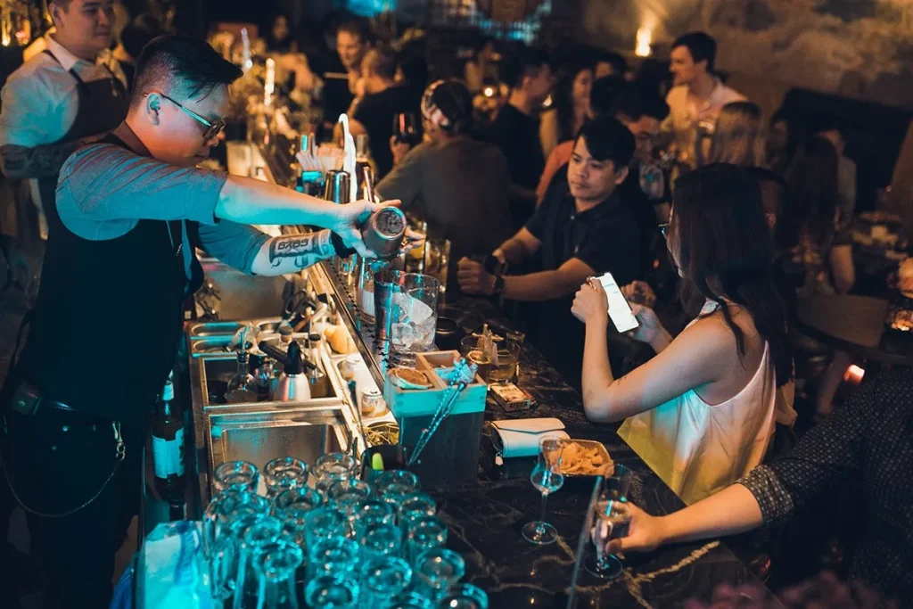 Âm nhạc sôi động – Linh hồn của mọi beer club